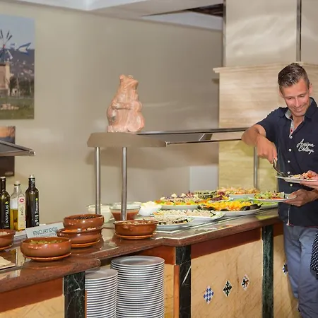 酒店 Cristobal Colon 4*