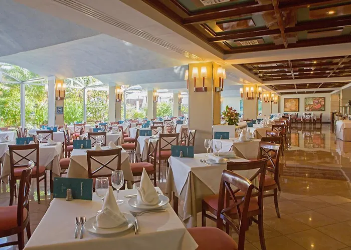 Cristobal Colon 帕尔马海滩